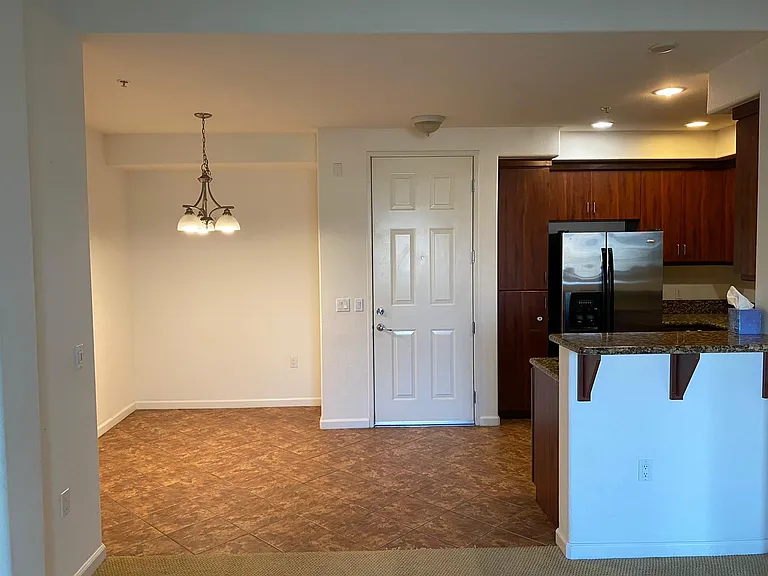 1101 S Main St — Photo 9