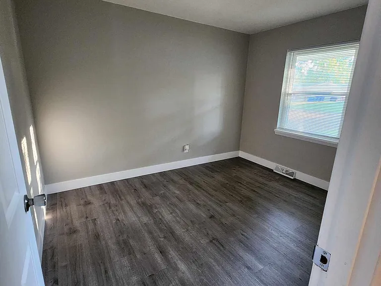 1732 Christine Dr — Photo 47