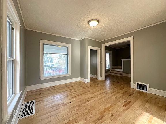 4th image of 1336 Morgan Ave N