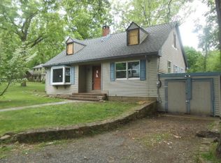 168 Old Turnpike Rd, Port Murray, NJ 07865