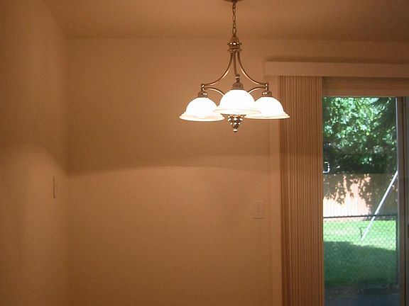 Dining area off kitchen