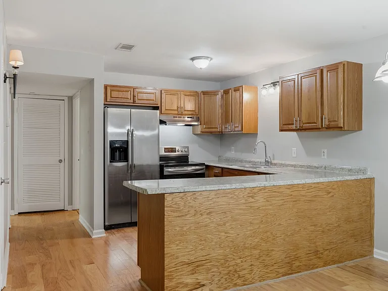 815 Ashlawn Pl — Photo 8