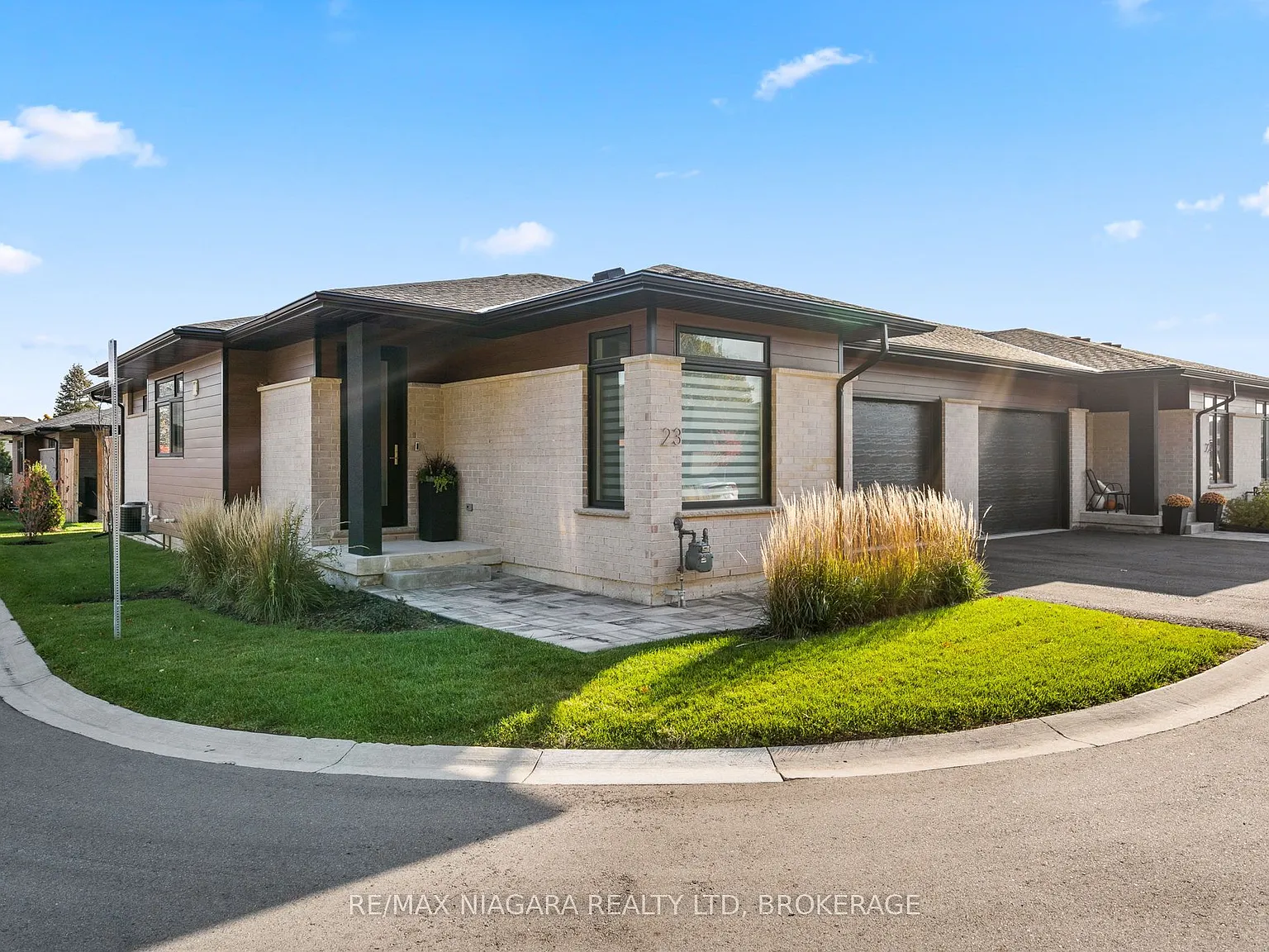2 bed, $2,950 — Photo 2