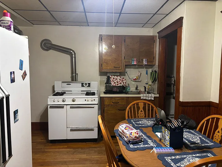 68 Marshall St — Photo 10