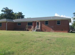 1414 Northcrest Dr, Ada, OK 74820