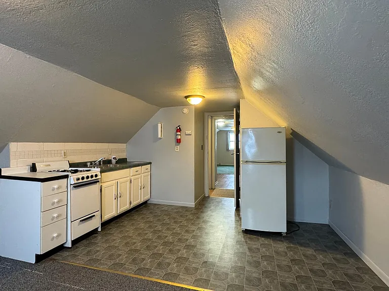 418 Greenwood St #7 — Photo 4