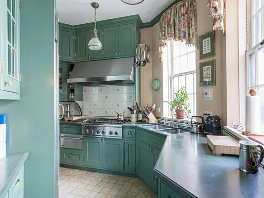 Sold by Sotheby's International Realty | media 14