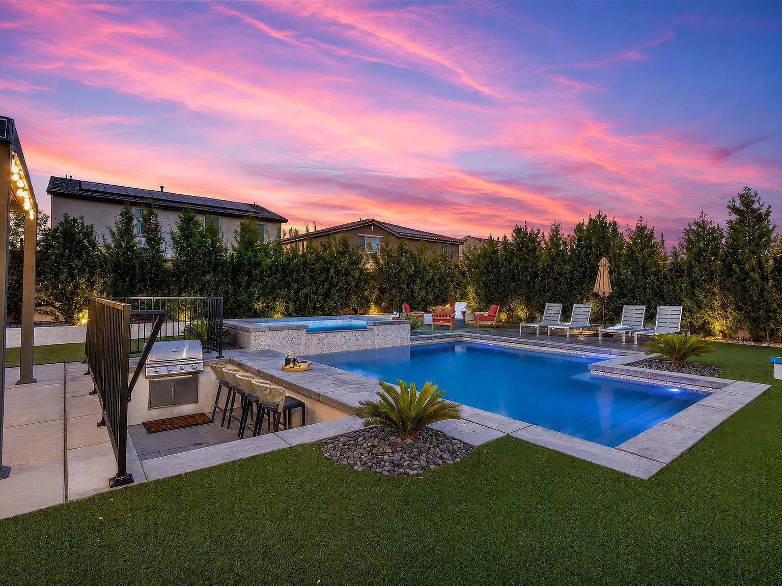 6 bed, 2.5 bath, 2404 sqft, $10,000 — Photo 2