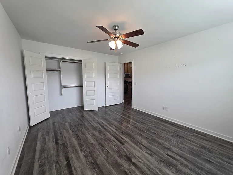 320 Westbrook Ct #1 — Photo 17