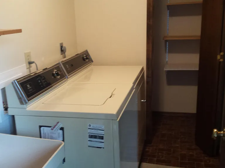 1504 E Bradshire St — Photo 10