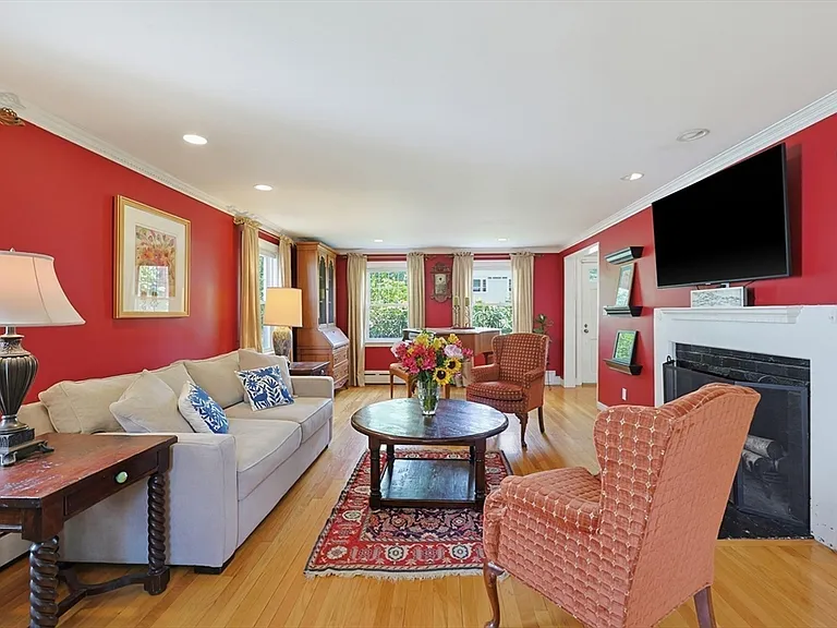 11 Hatfield Rd — Photo 14