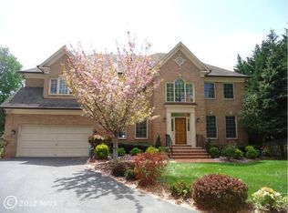 1717 Strine Dr, Mc Lean, VA 22101