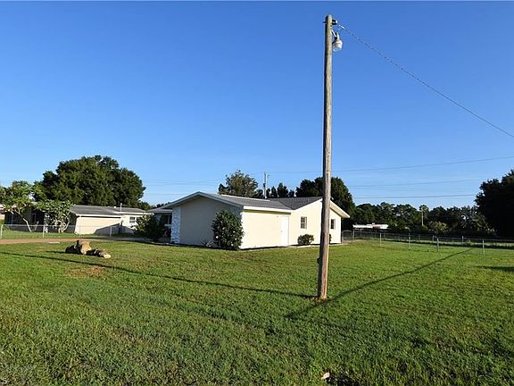 2nd image of 222 Lakeview Dr