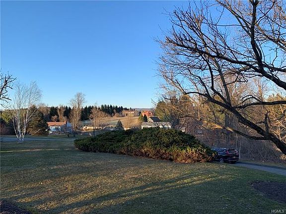 5th image of 11 Sonnet Ln