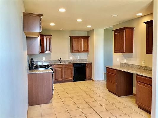5th image of 4628 Whitespire Dr