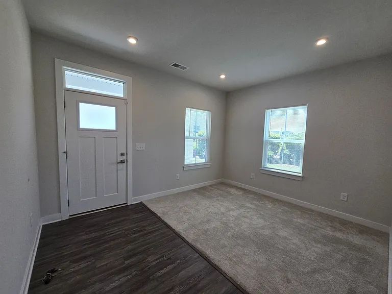 230 Green Lake Rd — Photo 7