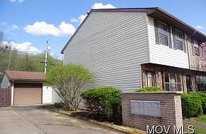 garage and side parking