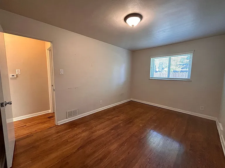 3141 W 21st Ave — Photo 21