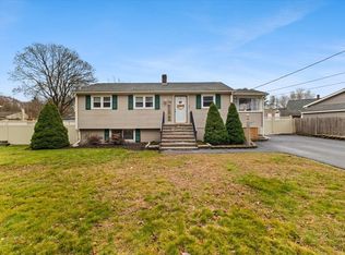 196 Donald Tennant Cir, North Attleboro, MA 02760