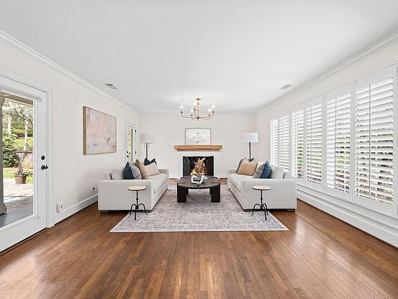 5th image of 32 Heather Way