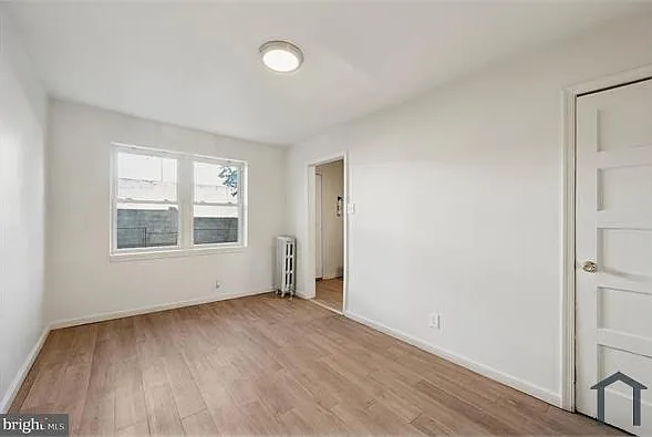 443 Darby Ter — Photo 5