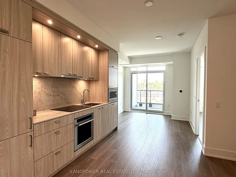 858 Dupont St #708 — Photo 5