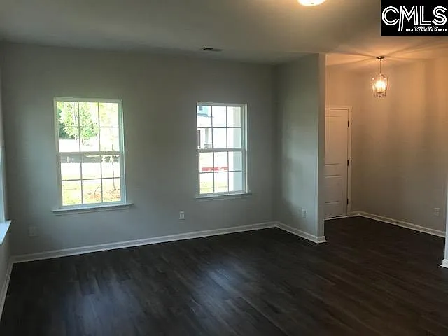 1342 Tamarind Ln — Photo 4