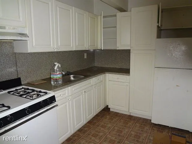 4143 39th St photo 1
