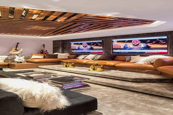 Rented by Sotheby's International Realty | media 43