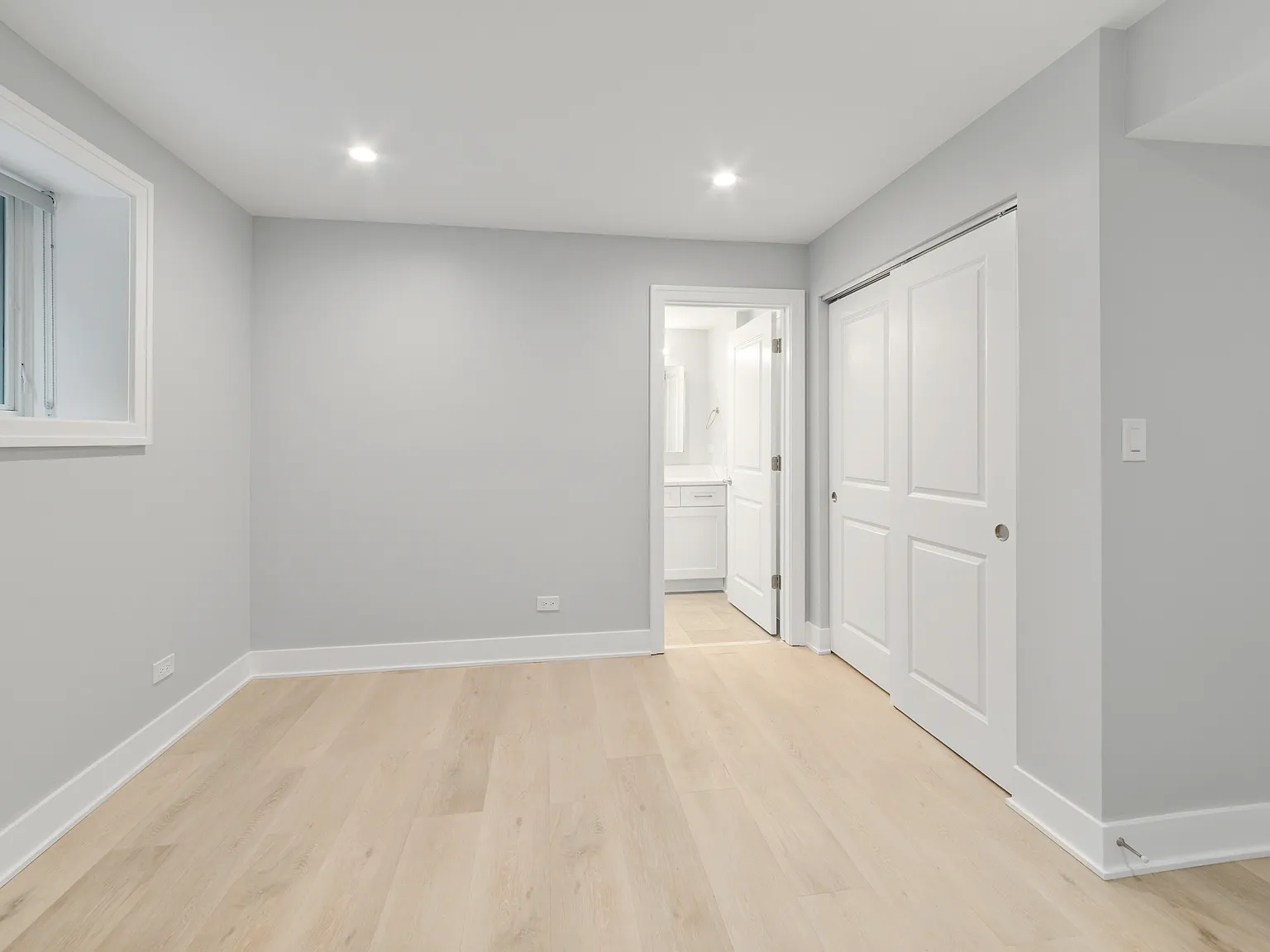 3 bed, 2.0 bath, $3,675 — Photo 4