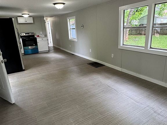 5th image of 103 Millbank Rd