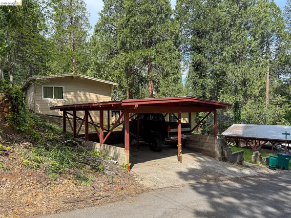 22888 Highland Dr, Twain Harte, CA 95383