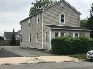 178 Park Ave #1, Hicksville, NY 11801