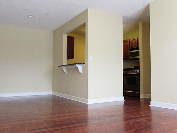 5th image of 2035 Dixie Belle Dr #2035G