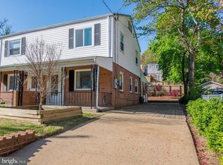 2315 Fairview Ter, Alexandria, VA 22303