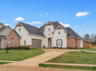 202 Woodcrest Dr, Stonewall, LA 71078