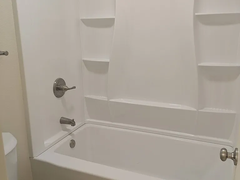416 Estrella Ave #6 — Photo 2