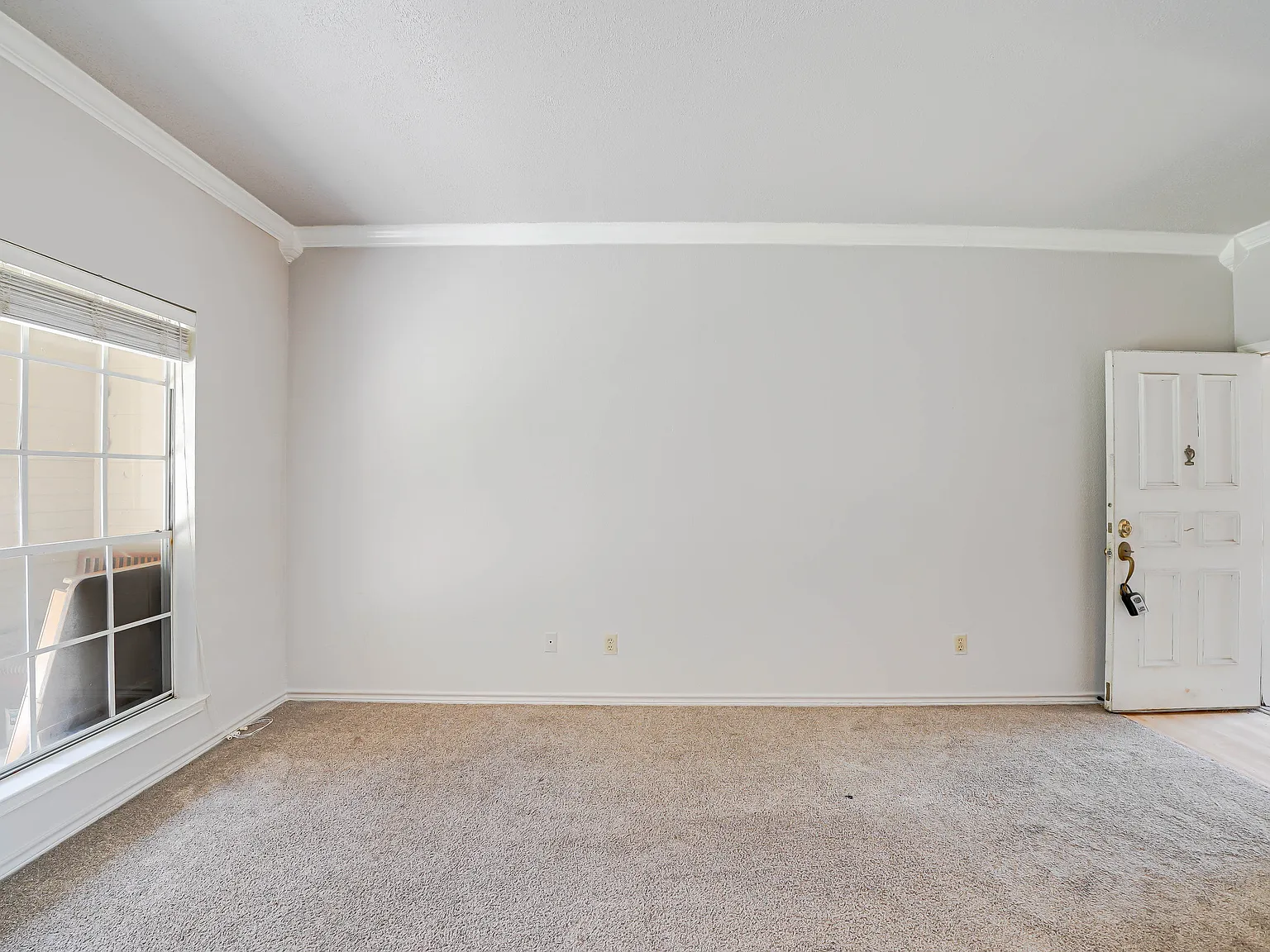 2 bed, 872 sqft, $1,850 — Photo 3