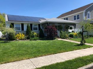 41 Spruce Rd, Ocean City, NJ 08226