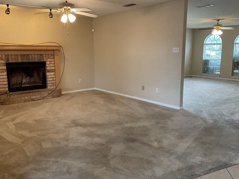 1701 Tanglewood Dr — Photo 8