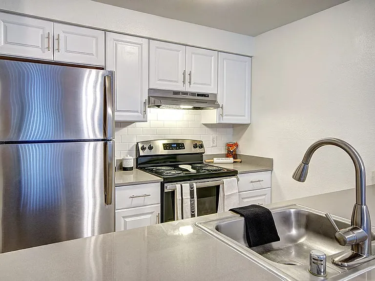 Greenlake Terrace Apartments — Photo 13