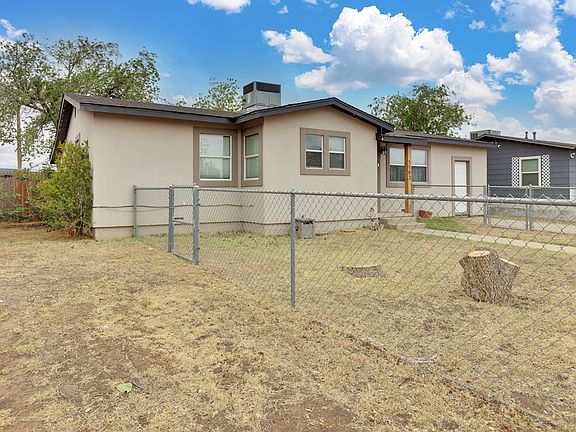 2nd image of 5503 Lancaster Dr
