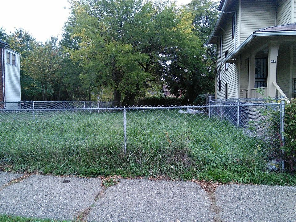 2nd image of 575 King St