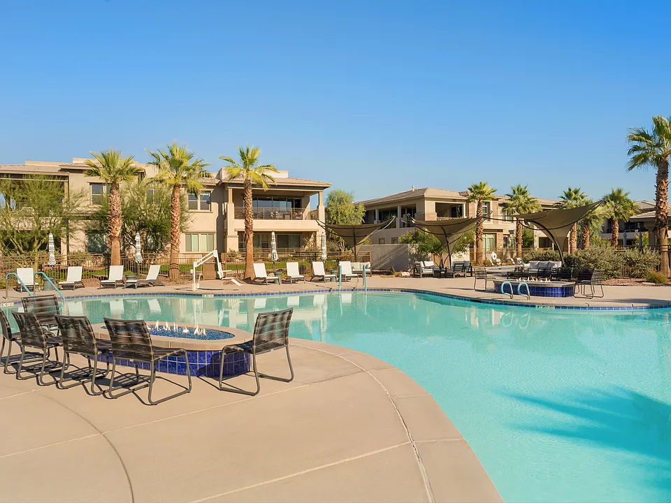 2402 Retreat Cir