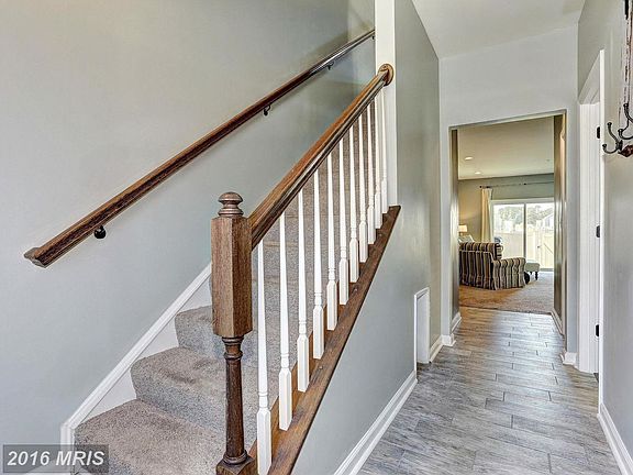 3rd image of 419 Willow Bend Dr