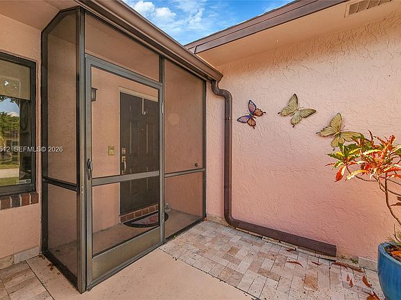 5th image of 14664 Bonaire Blvd #9-1