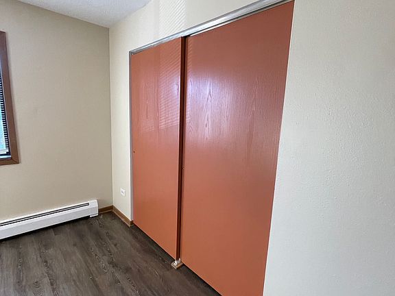 5th image of 2212 N Lewis Ave #201