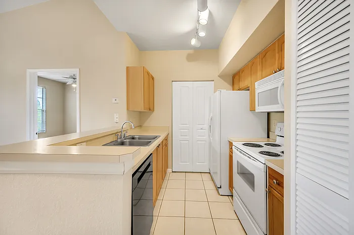 5125 Palm Springs Blvd #10305 — Photo 8