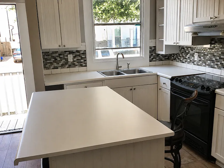 703 Cadiz St — Photo 2