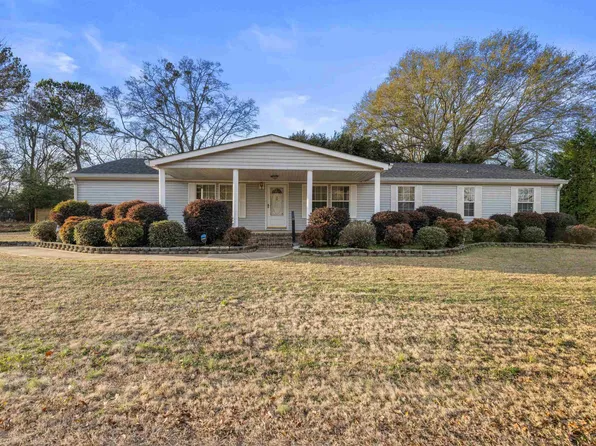 33 Paris View Dr, Taylors, SC 29687